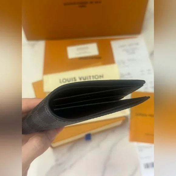 Louis Vuitton Slender Wallet - Picture 5 of 8